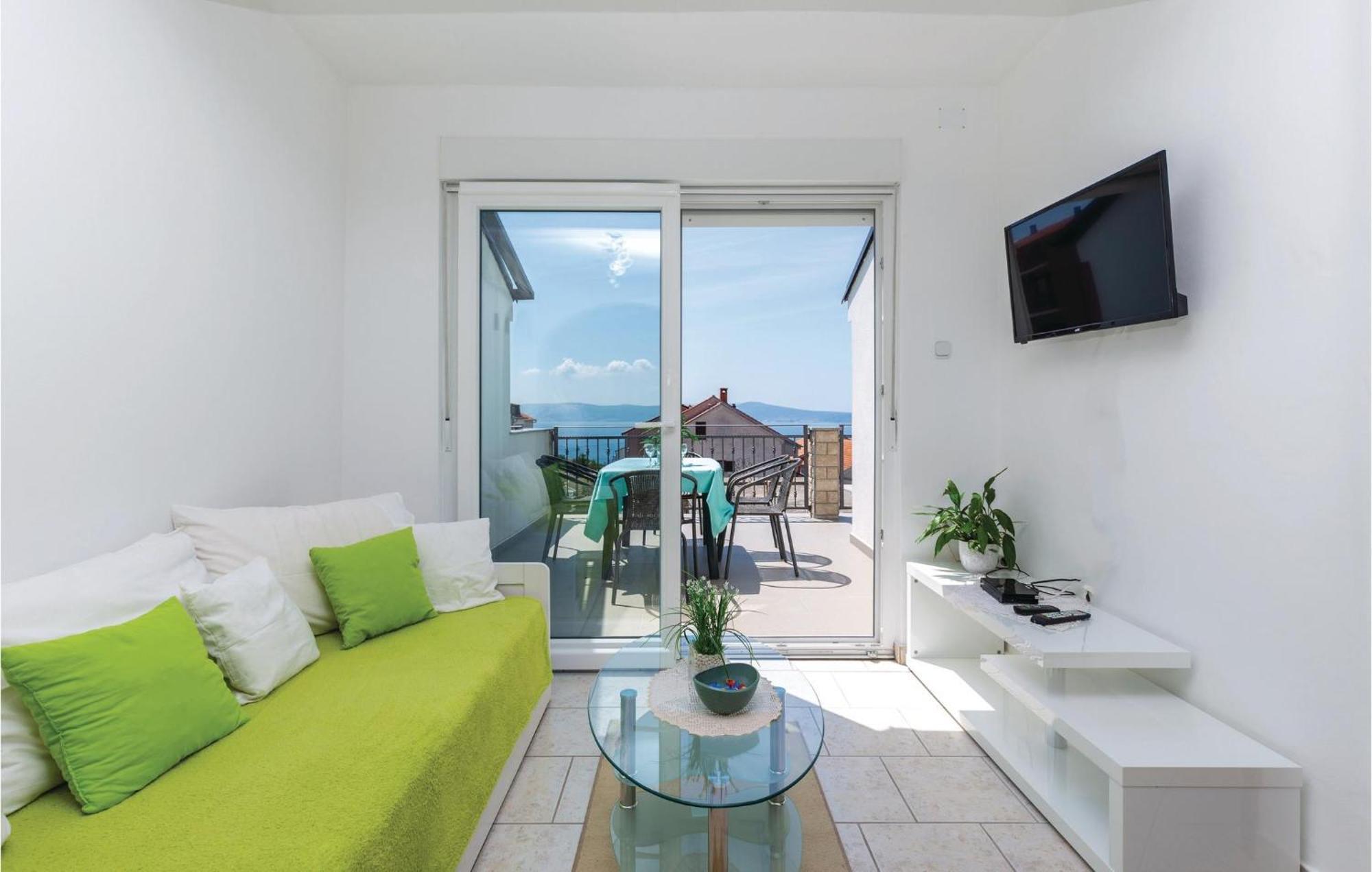 Nice Apartment In Crikvenica With Wifi Екстериор снимка