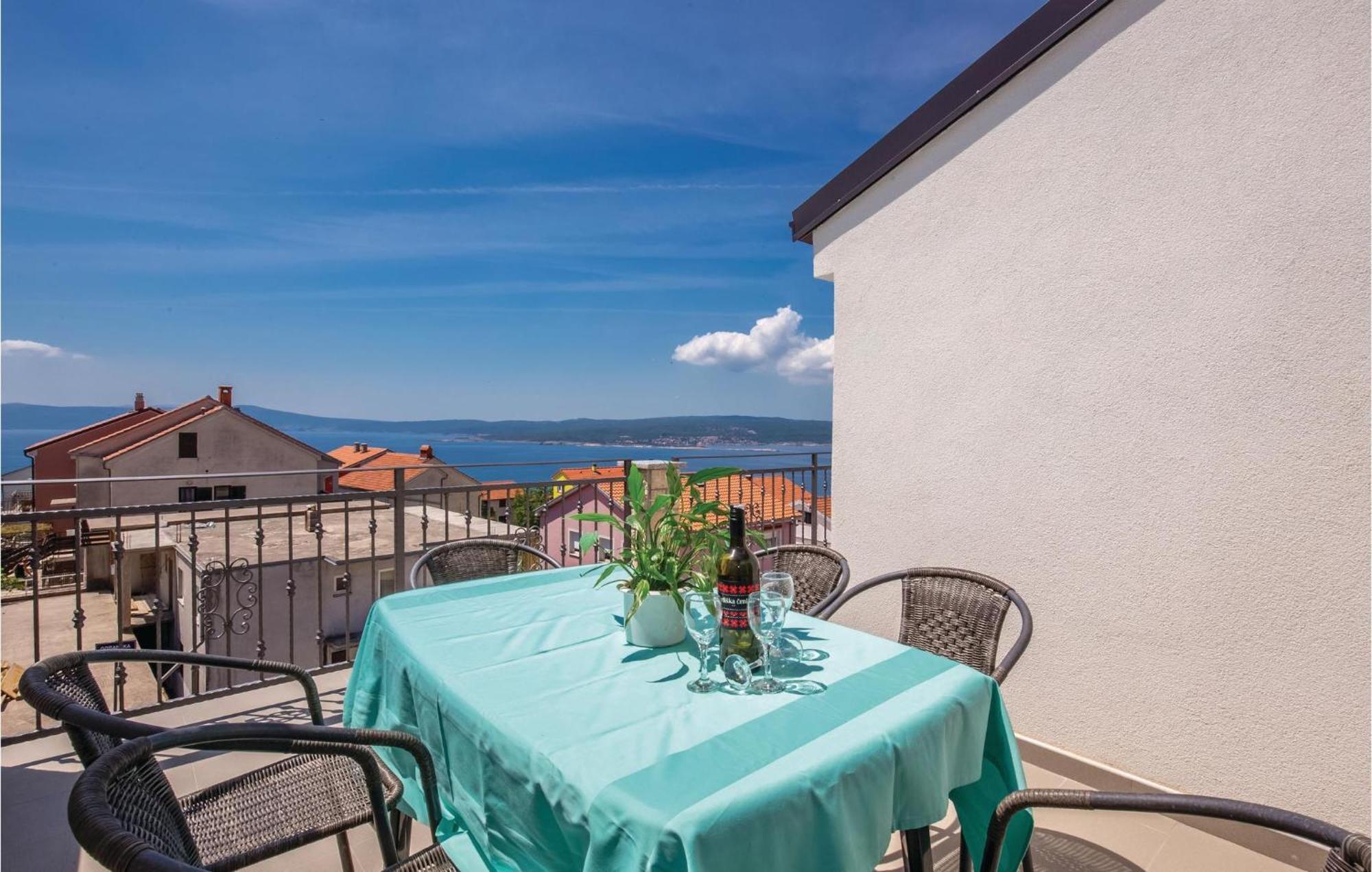 Nice Apartment In Crikvenica With Wifi Екстериор снимка