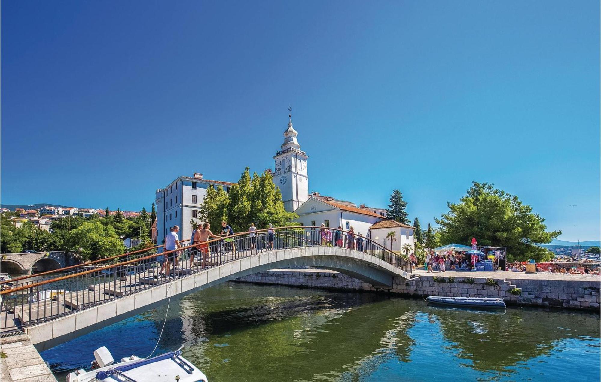 Nice Apartment In Crikvenica With Wifi Екстериор снимка