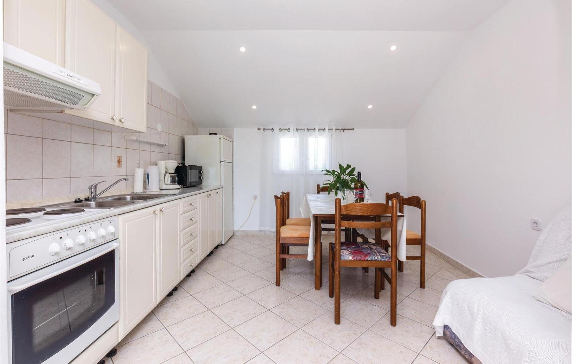 Nice Apartment In Crikvenica With Wifi Екстериор снимка