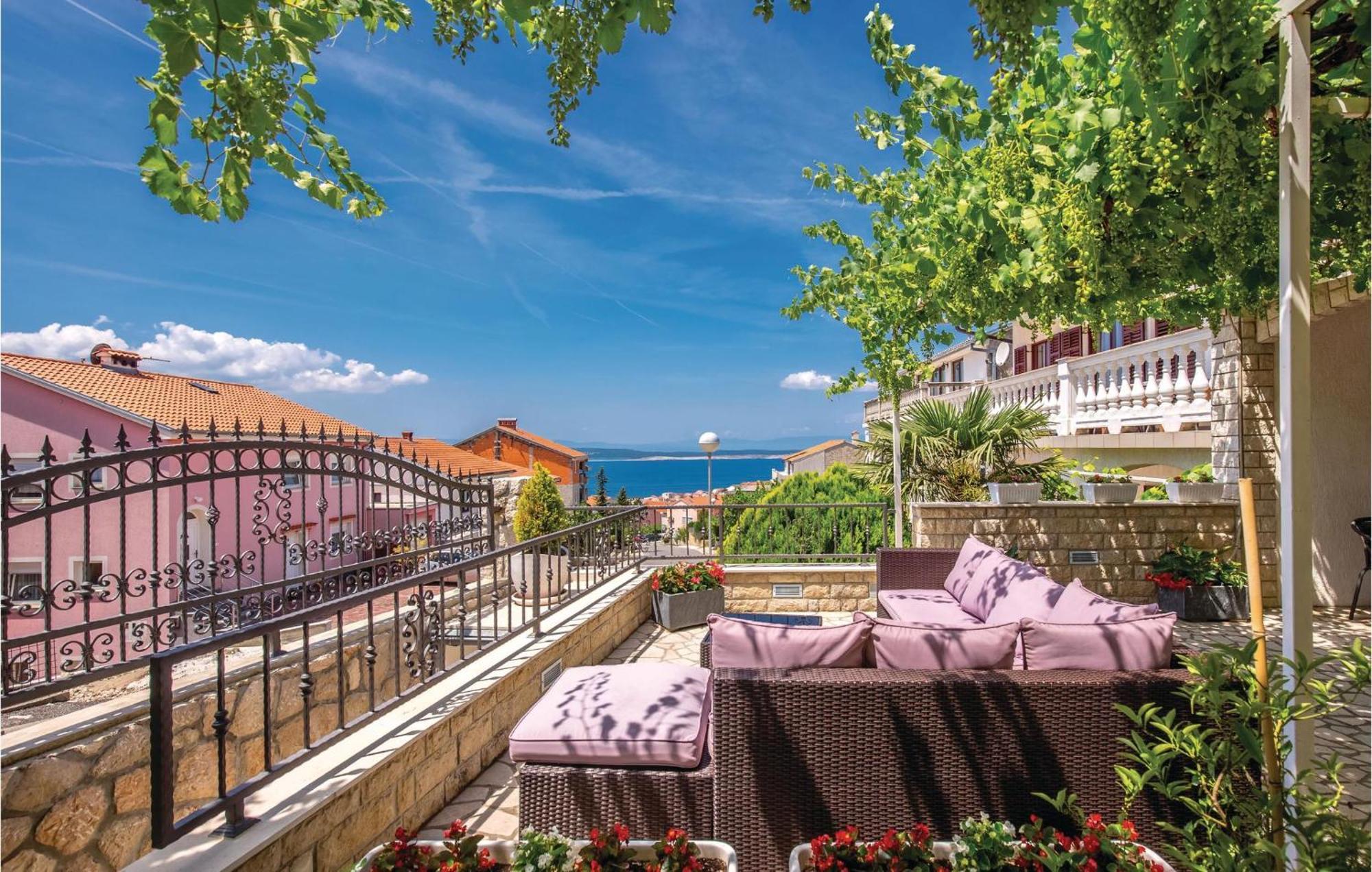 Nice Apartment In Crikvenica With Wifi Екстериор снимка