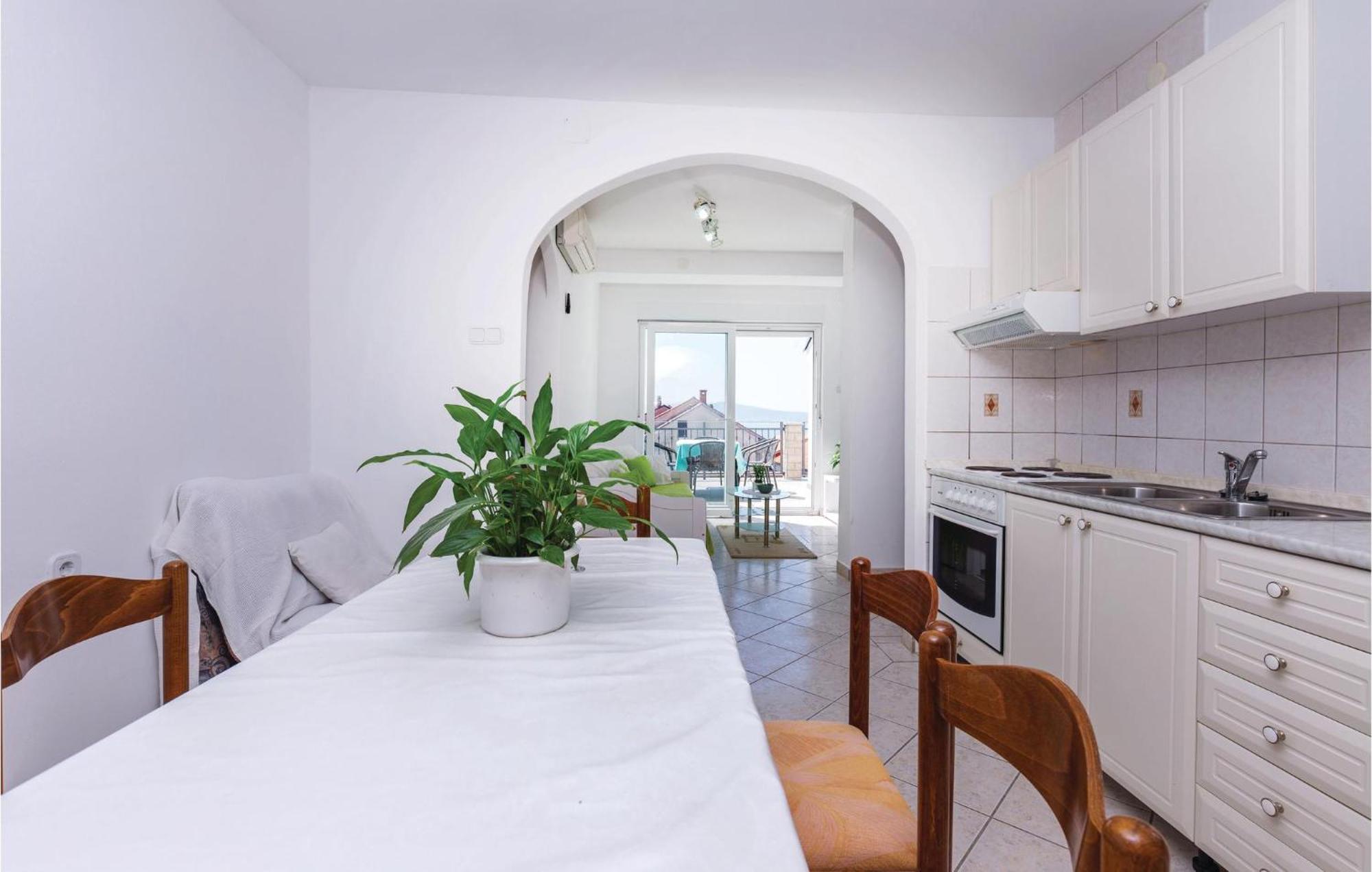 Nice Apartment In Crikvenica With Wifi Екстериор снимка